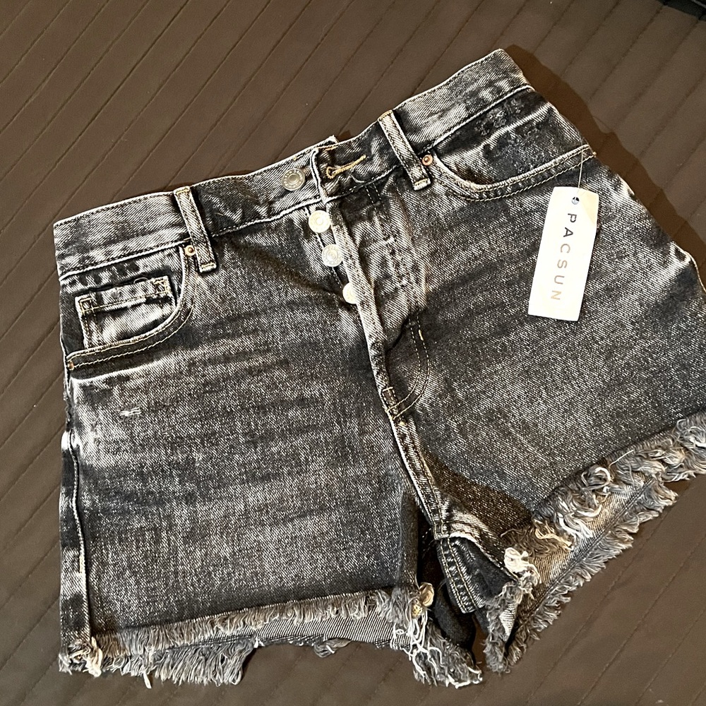 NWT PACSUN Black Distressed Jean Shorts. Size 25. Button up.